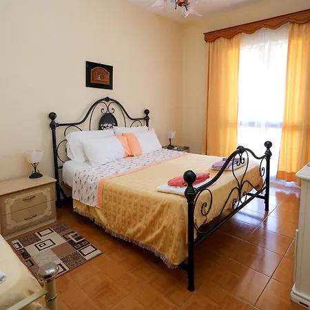 Casa La Pieve Bed and Breakfast Μπεράτ
